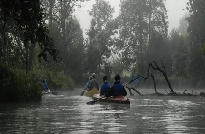 {Mazurski Park Krajobrazowy zapowiada wzmożone kontrole brzegów rzeki Krutyni.}